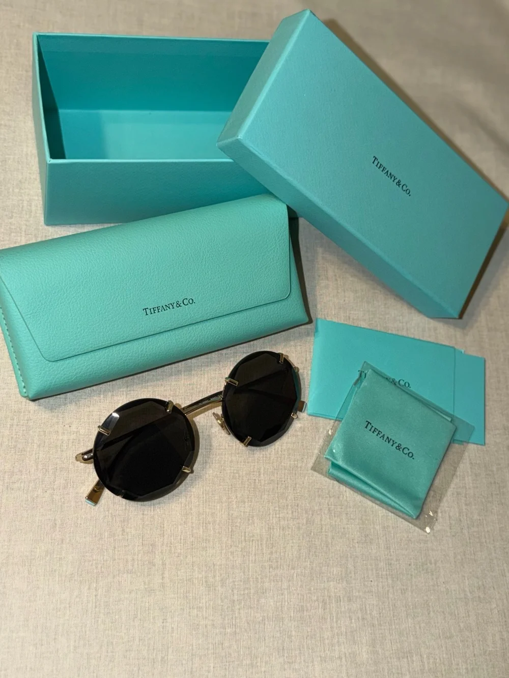 Tiffany & Co. Round Sunglasses with Tiffany Blue Accessories Set